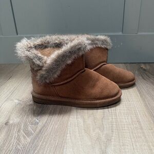 Bearpaw brown fur lined boots‎ kids girls size 2